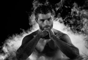���� ���� ���������, ���e�, ���������, ���, �����, Liam McIntyre